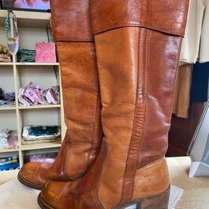 Frye Campus Boot 8500 in Cognac size 8. Worn in very well. But have years to go